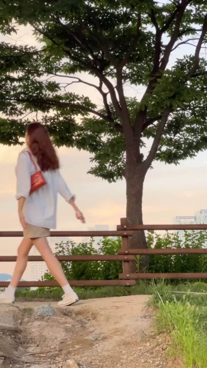 イ・ハウンのインスタグラム：「🐥🤍」