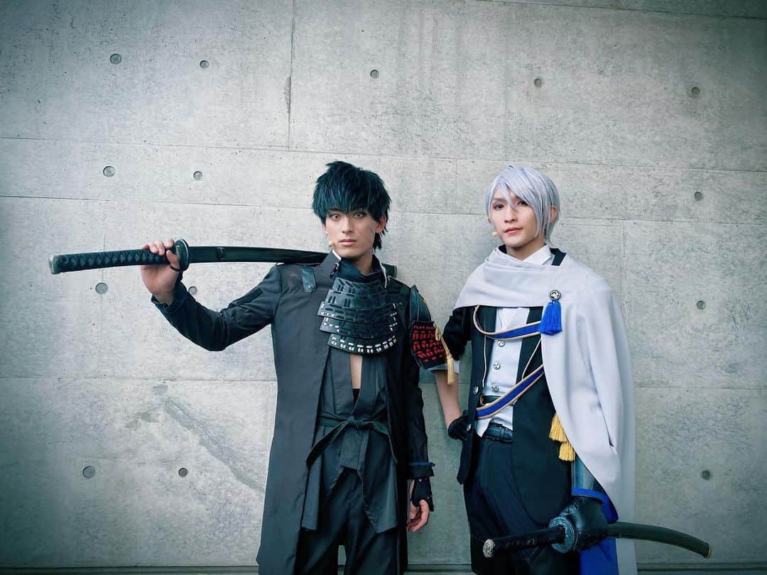 武子直輝のインスタグラム：「舞台『#刀剣乱舞』七周年感謝祭 -夢語刀宴會- 三日目昼終わりました。 次でいよいよ最後。 最後のひとときまで楽しむぞー！！  #刀ステ  #山姥切長義  #大倶利伽羅  #山伏国広  #へし切長谷部  #同田貫正国」