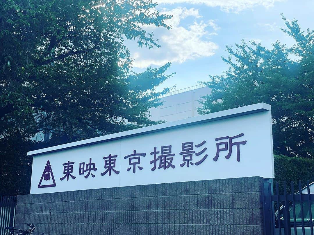 のインスタグラム：「リハーサルに来たけれど，誰も居ない…  今日じゃなくて明日だった…  馬鹿だねぇ。。。」