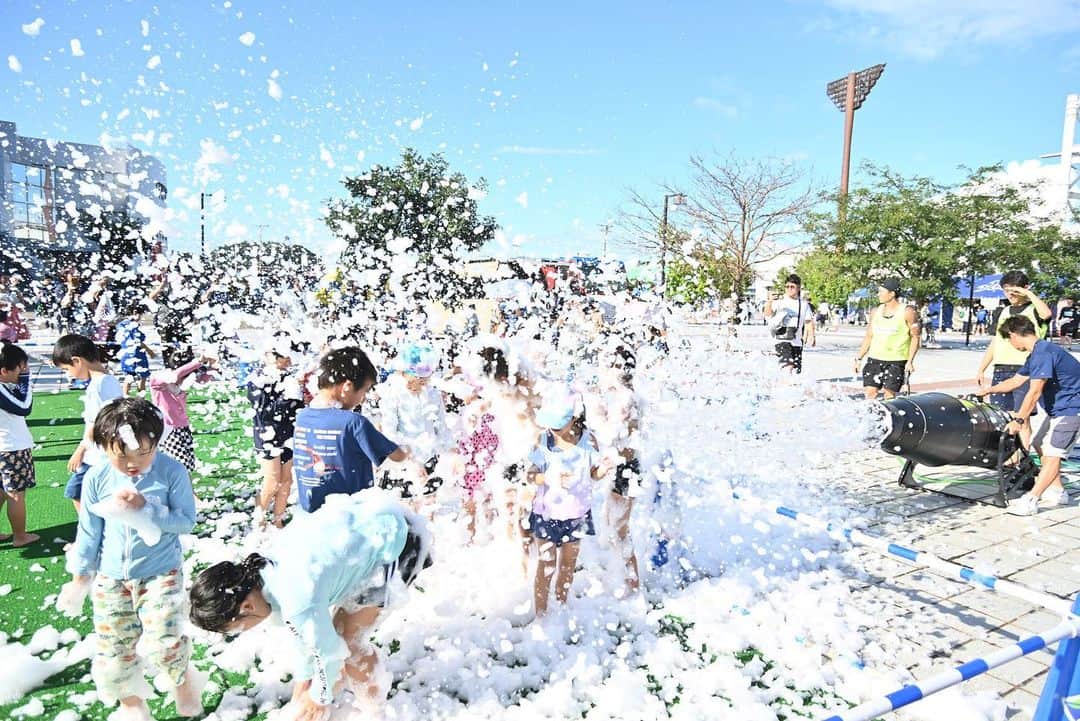 徳島ヴォルティスのインスタグラム：「【8/6(日)19:00 千葉戦】  今日は #徳島市民デー ✨ そして、VORTIS SUMMER FESTA 2023開催中🍉  ヴォルティス広場では涼が広がっています✨  #徳島ヴォルティス #vortis #Ｊリーグ #football」