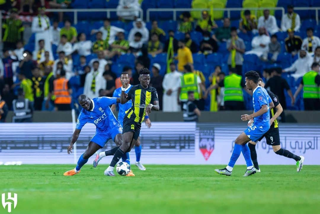 カリドゥ・クリバリさんのインスタグラム写真 - (カリドゥ・クリバリInstagram)「📸 #AlHilal 🆚 Al-Ittihad 3-1  ⚽️ #KingSalmanClubCup  💪🏿 #KK」8月6日 17時09分 - kkoulibaly26