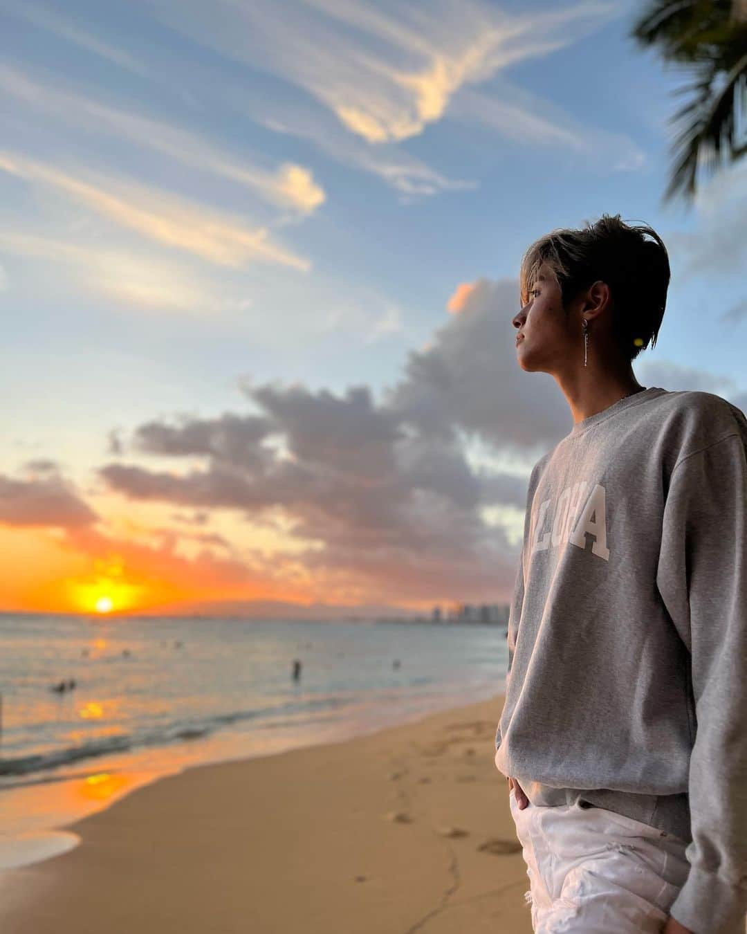 高澤笑大郎のインスタグラム：「愛が全て❤️  #Crossingrain #XR #xr #boyband #Hawaii #Oahu #Aloha #Music #Japan #Honolulu #Hilo #Kpop #Jpop #rap #singing #dance #have #courage #and #be #kind #ありのまま」