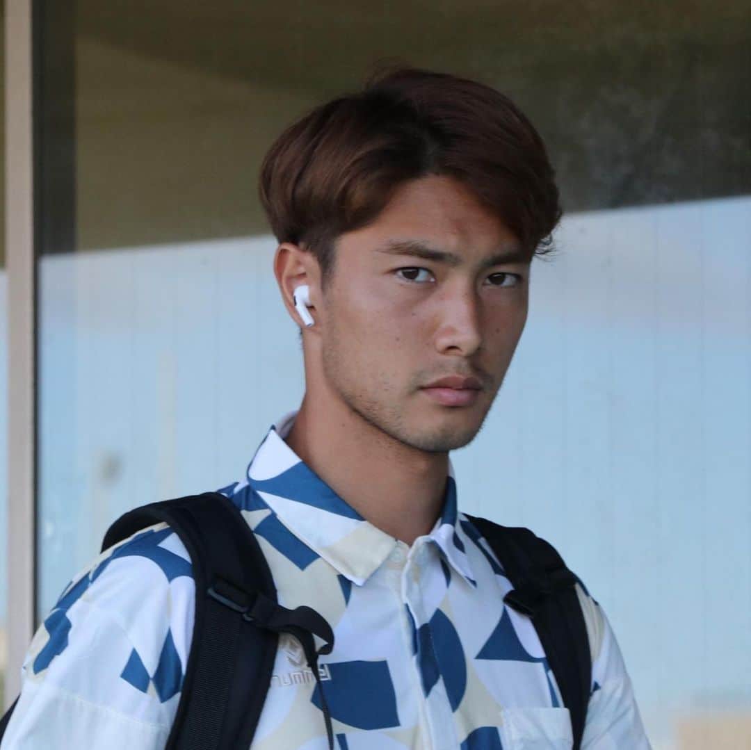 ジェフユナイテッド市原・千葉のインスタグラム：「. #8月6日  #第29節  #徳島ヴォルティス #19時キックオフ ⚽️  チームバスが到着🚌  メンバーの確認はこちら💁‍♂️  bit.ly/3qimZN2  DAZN視聴はこちら💁‍♀️  bit.ly/3EaPvDN  #jefunited #ジェフ千葉  #jleague #WINBYALL」