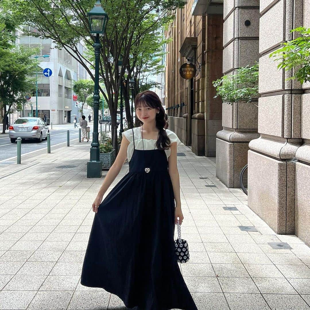 RiLiさんのインスタグラム写真 - (RiLiInstagram)「いつもかわいくいたい🫧【夏のデートコーデ】🌤🕶🤍  Special Thanks💐 Photo by⁣⁣ 01,04p-@kinkinkin00 02p-@___citron 03p-@yu___na025 05p-@_____iil_ 06,09p-@_yuzuki22 07p-@yuchan__8 08p-@yeong__.u 10p- @uka15__   夏のコーデはマンネリ化しがち🌪 だけど大切なひとに褒めてもらいたいっ❗️  夏服はかわいいもが た〜っくさん🥱💭  【夏のデートコーデ】を参考にして おしゃれコーデを組んでみてね😎💞  Edit by RiLi編集部🐰 miwaco @micomy_02   🤍🤍🤍  RiLiで紹介してもらいたい子は #rili_tokyo を付けてね❕  ⁣  #夏コーデ #デートコーデ #韓国ガーリー #韓国カジュアル #韓国コーデ #ワンピースコーデ #デニムコーデ #大人カジュアル #大人ガーリー #カラーコーデ #ピンクコーデ #テーマパークコーデ #일본패션 #데일리코디 #컬러코디 #여름코디」8月6日 18時00分 - rili.tokyo