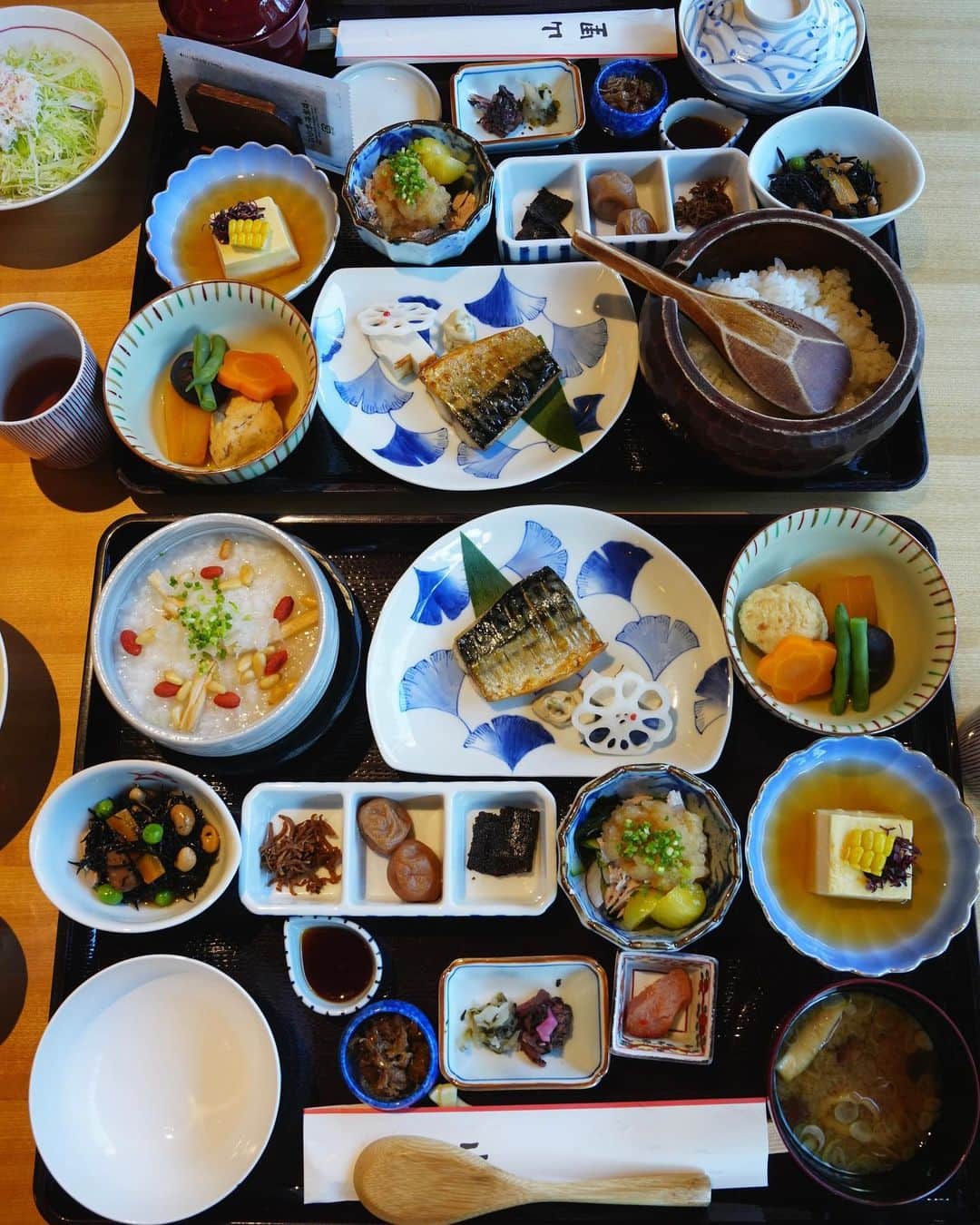 矢野未希子さんのインスタグラム写真 - (矢野未希子Instagram)「時差ぼけで朝早起きが続き、 朝の過ごし方のバリエーションが欲しくなり ホテル朝食に出かけてきました。  和食はThe Okura Tokyoの山里が好きで、 ここの薬膳がゆがカラダに染み、美味しいの🤤 おかずも朝から優しいものが沢山で 内臓が疲れやすい真夏の朝にぴったりな朝食。 レタスのサラダや梅干しが美味しい🤤 朝から薬膳がゆ、次に白米までいただき お腹いっぱい🙏」8月6日 18時06分 - mikko1104