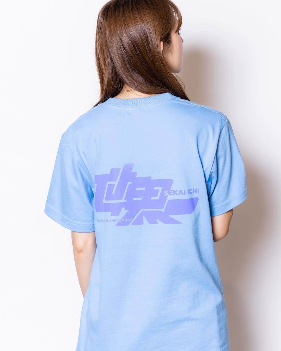 SCANDALさんのインスタグラム写真 - (SCANDALInstagram)「SCANDAL 17th ANNIVERSARY 『世界一』GOODS  世界一 Tシャツ BLUE SIZE:S/M/L/XL ※写真はSサイズ着用 ¥3,300  ラバーバンド BLACK ¥550  designed by @naganoteppei photo by @k_amirin_photo #scandal #SCANDAL_世界一」8月6日 18時21分 - scandal_band_official