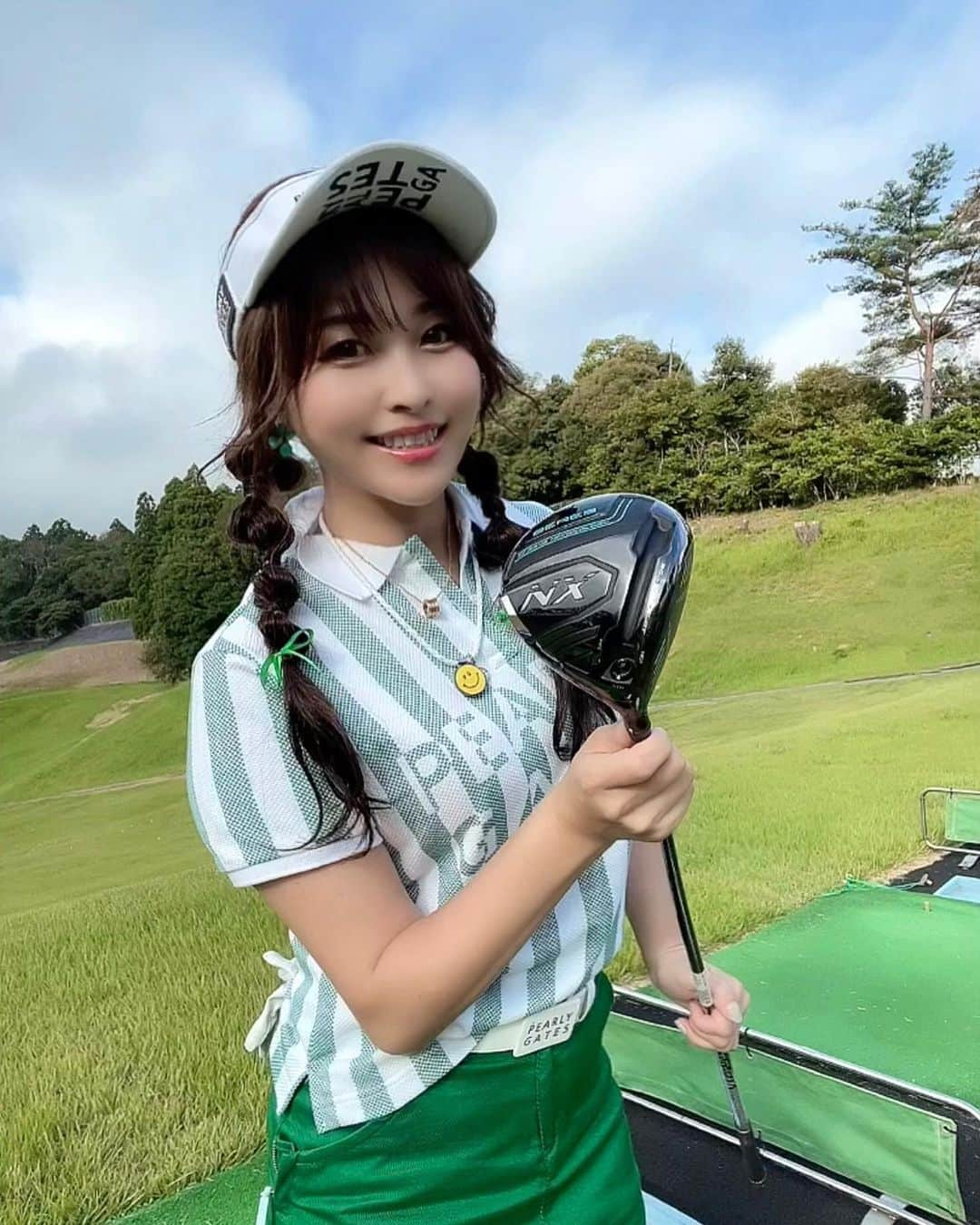 mikaのインスタグラム：「♥︎︎∗︎*  💚Regina Open 2023💚 @honmagolfjp イベントホール&試打会⛳️  新作のドライバーを使ってドラコンチャレンジ  今日イチショットでドラコンGET✨ と思ったら5yd位足りなかった🥲  朝に試打会会場でも打たせてもらったけど 安定して200yd超えてくれるし 左右のブレも少なくて最高でした🏌️‍♀️✨  #honmagolf #本間ゴルフ #reginaopen2023 #pr #レジーナオープン #ゴルフコンペ #golf #ゴルフ #ゴルフ女子 #イベントホール #ドラコン #ドライバー #ドライバーショット」