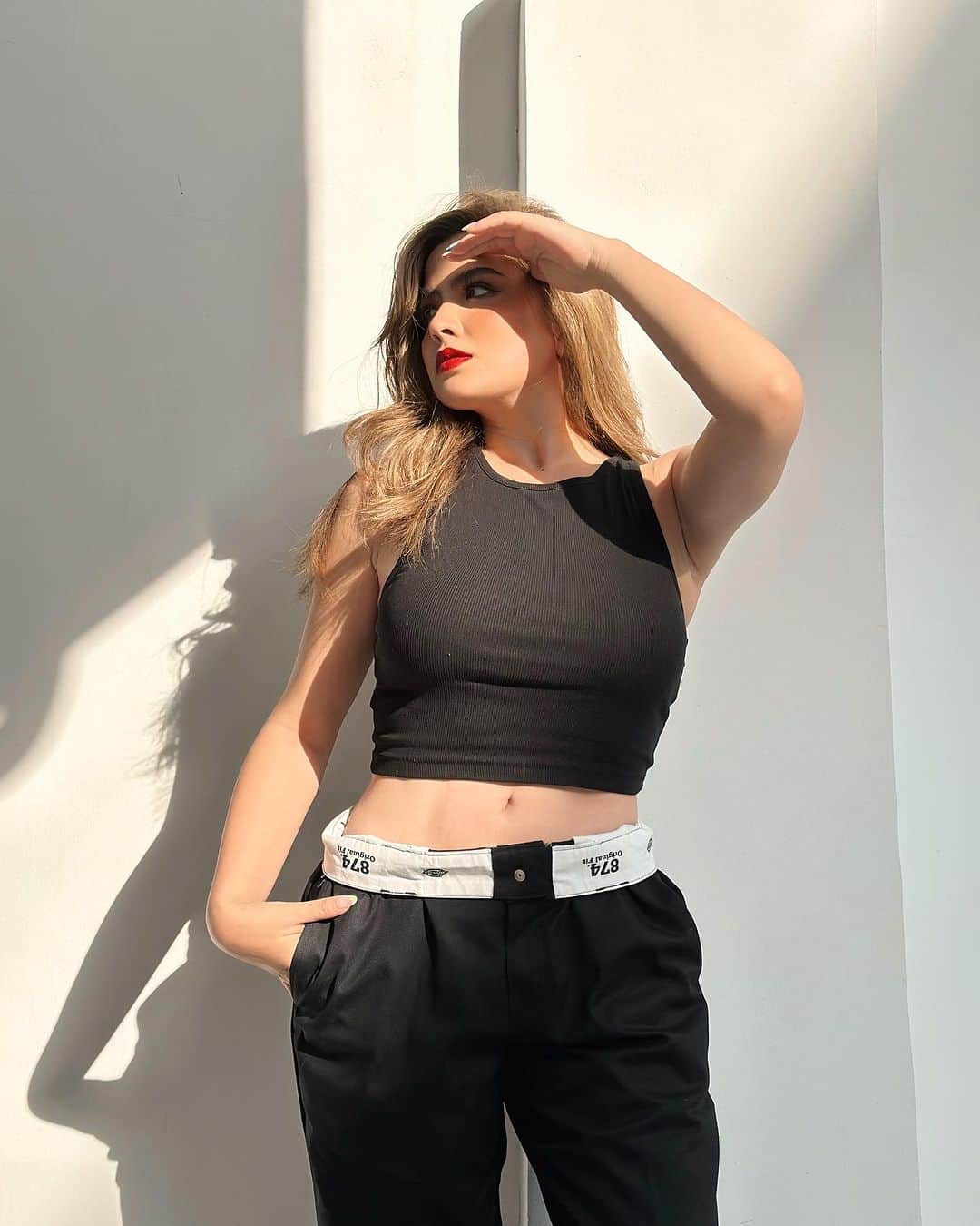 Alexa Ilacadのインスタグラム：「things are heating up 🥵 @dickies_ph」