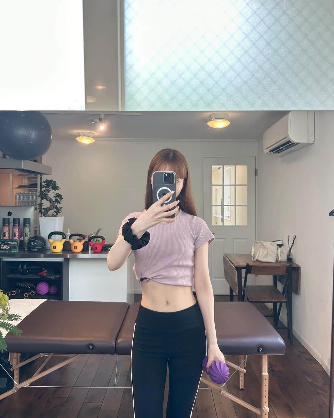 山根千佳のインスタグラム：「. . 毎日暑いですね〜🫠 久々にパーソナルを再開しました！！  1ヶ月ほど？行けてなかったのだけど 夏だし体力をつけたいので頑張ります🏋️‍♂️🏋️‍♂️  今日はラジオ配信アプリ 19:00〜「Artist spoken」OA🕊️  名古屋場所の振り返りがメインです＊ すもロスの皆さん聴いて下さると嬉しいです♡ . .  #パーソナル #パーソナルジム  #パーソナルトレーニングジム  #フィットネス #フィットネス女子  #ダイエット #ダイエット記録 #美容  #ストレッチ #筋トレ #ジム女子 #骨格矯正  #筋トレ初心者 #美ボディ #gym #gymgirl  #fitness #トレーニング #トレーニング女子  #体幹トレーニング #ボディメイク女子  #workout #ワークアウト女子 #体質改善 #美容好きな人と繋がりたい #反り腰改善」