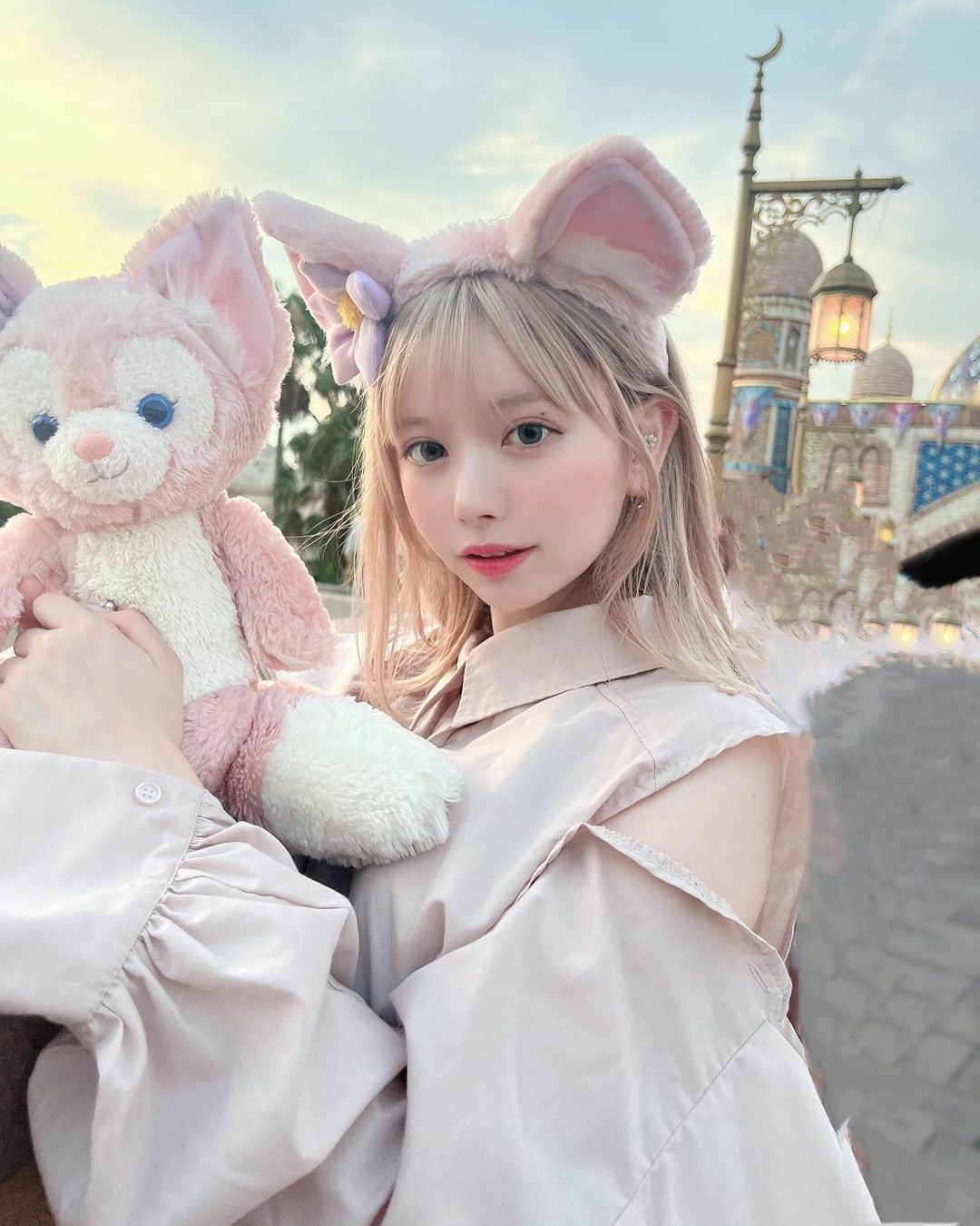 若林萌々のインスタグラム：「リーナベルちゃん🌸 小さい頃はいつもシェリーメイちゃん連れて行ってたなあ」