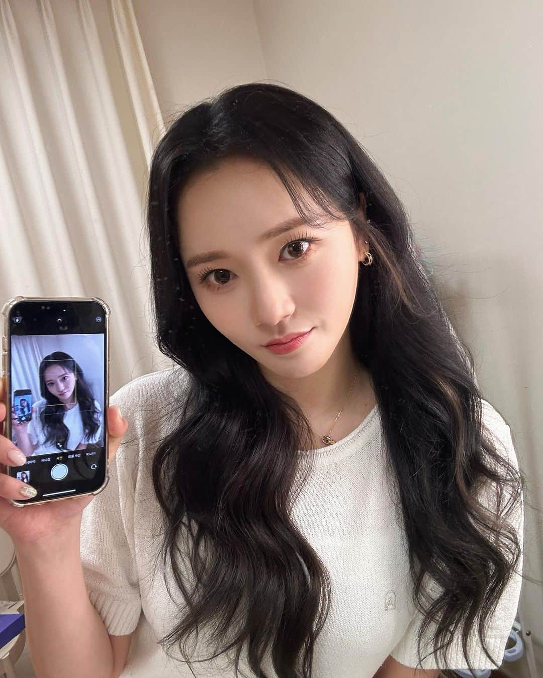 ソジョンさんのインスタグラム写真 - (ソジョンInstagram)「룰루💙  #퇴근」8月6日 18時38分 - sojung.lc