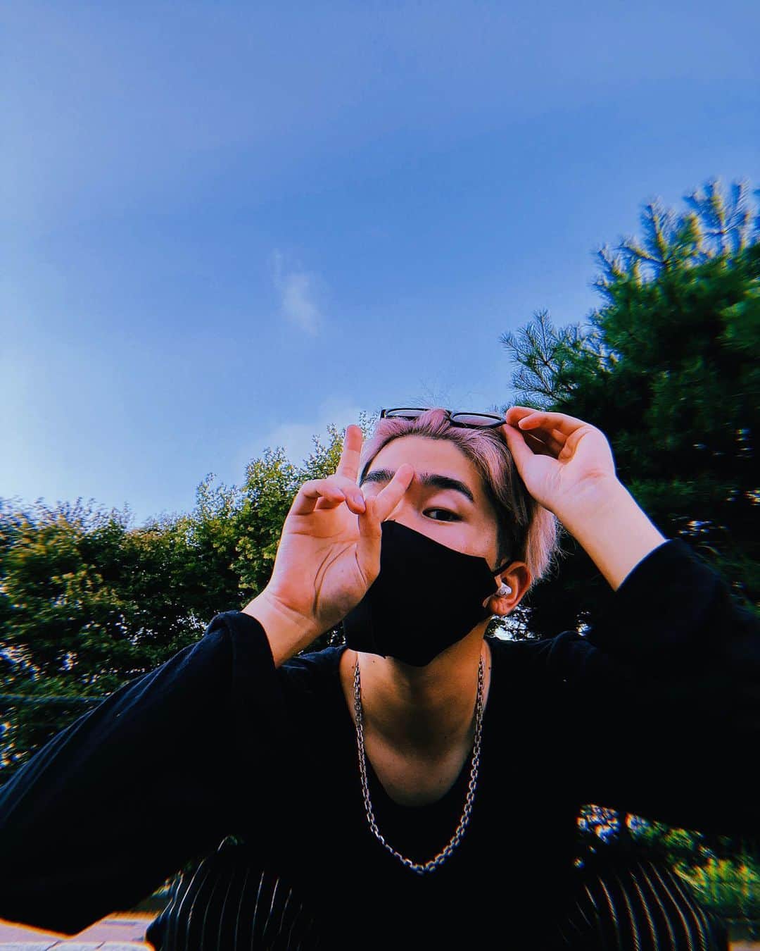 のインスタグラム：「休みはこんな感じ🫠🌳🌸 DAY OFF be like….  #Ricky」