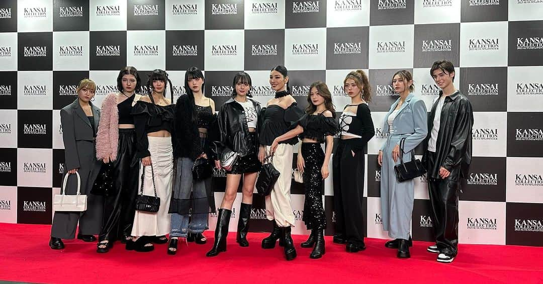 関西コレクションのインスタグラム：「KANSAI COLLECTION 2023A/W バックステージオフショット📸  ～～～～～～～～～～～～～～ FASHION STAGE BRAND:me+em select  ～～～～～～～～～～～～～  #関コレ で拡散📢 関コレ公式TikTokで生配信中！ プロフィールから公式TikaTokへ！ @kansaicollection https://www.tiktok.com/@kansaicollection  #me+emselect#岡田沙佳 #きりざきまい #アリアナさくら #椎名亜美 #翔 #井手上漠 #アンジェラ芽衣 #ねお #マツヤマイカ #アンミカ #関西コレクション  #KANSAICOLLECTION fashion #ootd #coordinate #model #beauty #music #live #関西 #大阪 #autumn #winter」