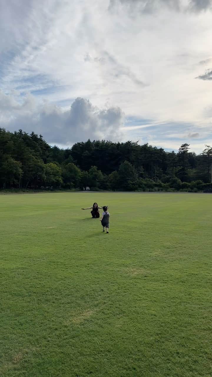 野尻美穂のインスタグラム：「久しぶりの弾丸キャンプ🏕️ @fuji_gateway 広すぎて綺麗すぎて、本当に最高🥹✨ しかし渋滞がひどかった〜😷 都内は暑すぎるからこうやって逃げ場あるのも良い🫶🏻  #camp #キャンプ #おすすめ #fujigateway」