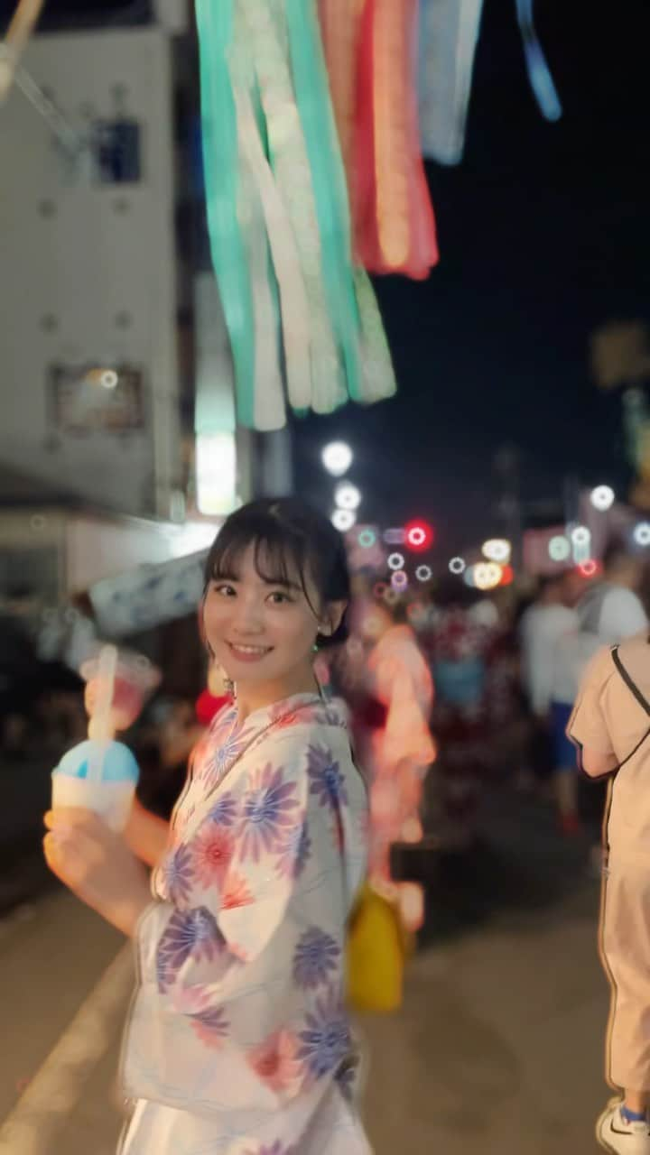 関谷瑠紀のインスタグラム：「夏祭りだいすき👘🍧  #浴衣 #お祭り #夏祭り #かき氷 #りんご飴 #関谷瑠紀」