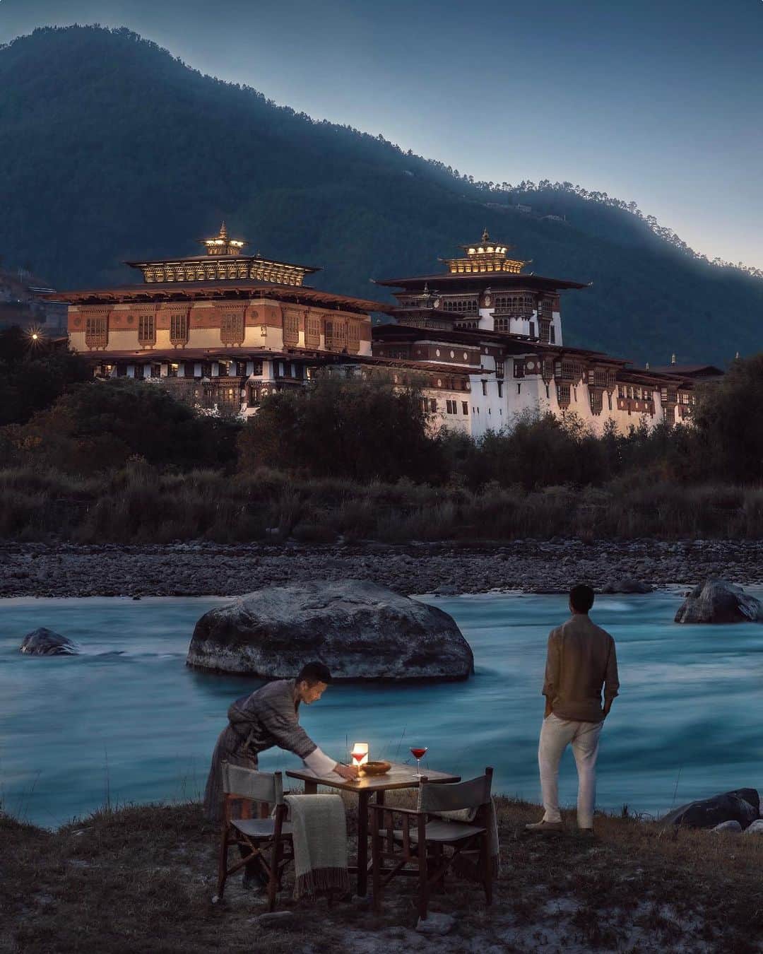 BEAUTIFUL HOTELSのインスタグラム：「A magical kingdom awaits at @SixSenses Bhutan. ✨ Pause, think, and appreciate the heritage of the world’s only carbon-negative country. 🇧🇹  Get lost in the serene beauty of this resort, where nature and luxurious hospitality blend seamlessly. It offers 82 spacious villas and suites, starting from 645 square feet for the suites and up to 3,681 square feet for the three-bedroom villas. 🤩  Is Bhutan on your bucket list? Save and book a stay here soon! 🌿  📍 @SixSenses, Bhutan 📸 @travelsofali」