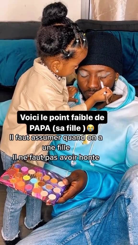Huda Kattanのインスタグラム：「How cute?! 😍❤️ Repost @dad.and.shai Here is dad’s weak point」
