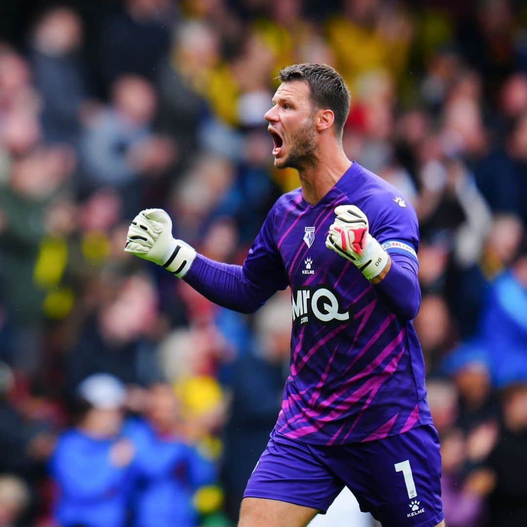 ワトフォードFCさんのインスタグラム写真 - (ワトフォードFCInstagram)「What a way to kick off the new season. Great performance from the lads. 🙌  #WatfordFC」8月6日 19時52分 - watfordfcofficial