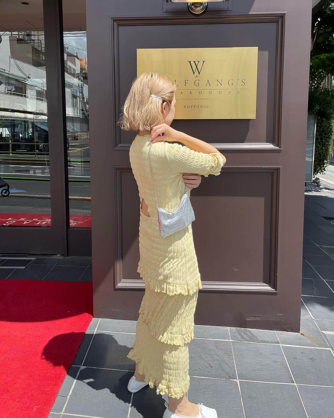 中谷愛のインスタグラム：「🪩🥂..✨」