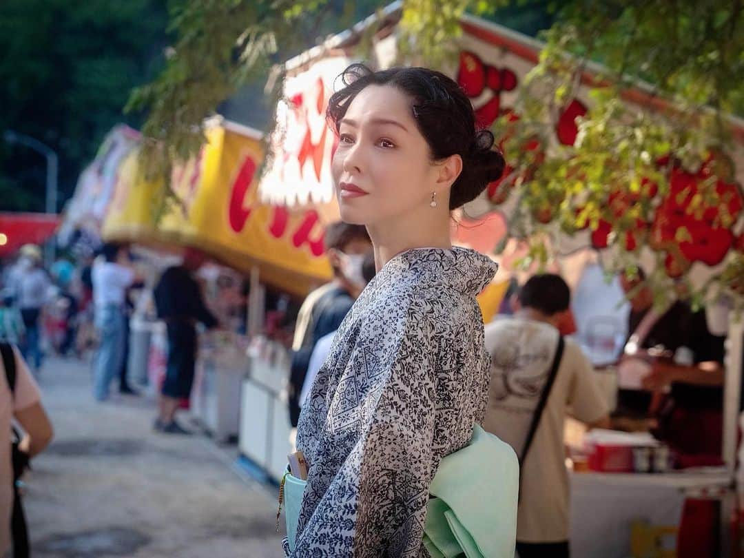 川原亜矢子のインスタグラム：「夏祭り🎐 #kawasaki #kanagawa #summerfestival #祭り #縁日 #夏 #着物 #日常着物」