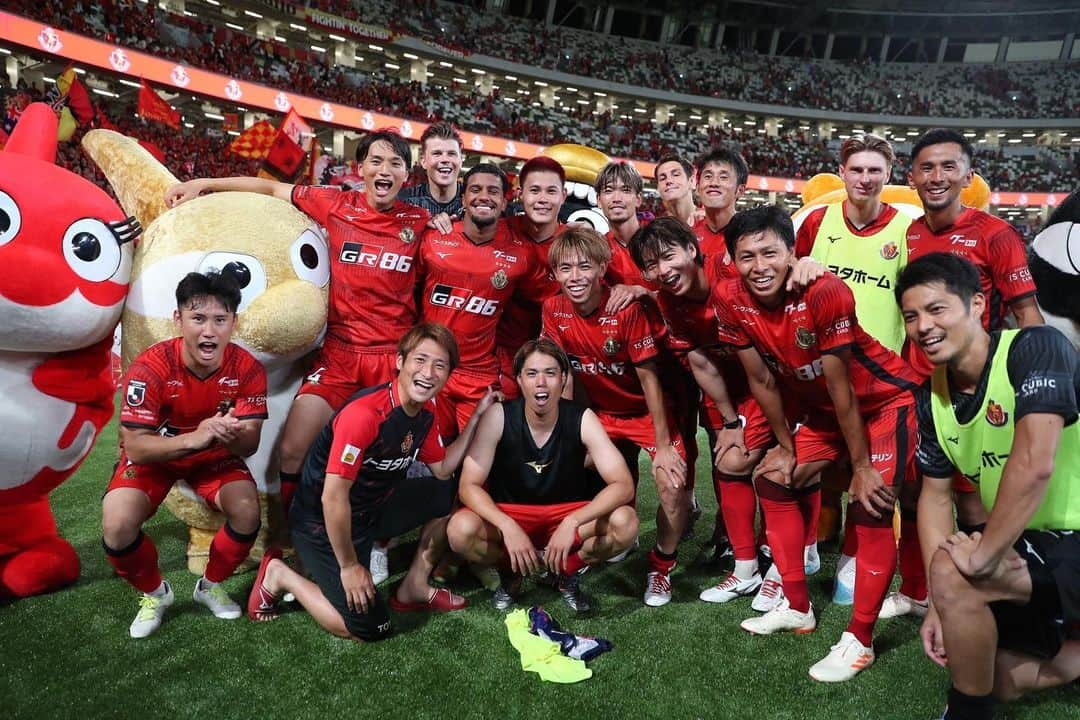 内田宅哉のインスタグラム：「. vsアルビレックス新潟  最高の勝利🔥 応援ありがとうございました！  #grampus#名古屋グランパス#34 #ミズノ#モレリアネオ4」