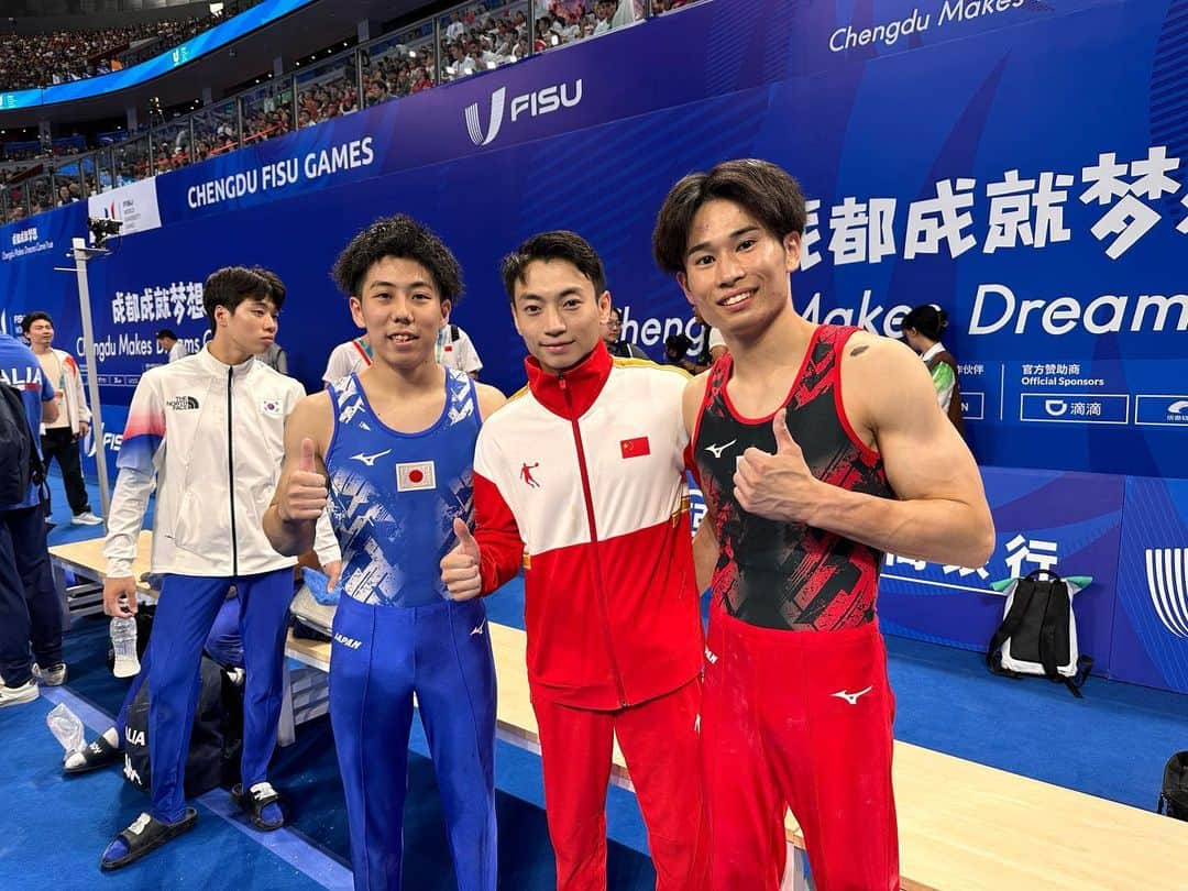 萱和磨さんのインスタグラム写真 - (萱和磨Instagram)「床で金メダル🥇平行棒で銅メダル🥉を獲得しました。 ハードスケジュールでしたが、最後までやり切ることができました。 世界選手権に向けて引き続き頑張ります🇧🇪 応援ありがとうございました！ I got a gold medal in the floor🥇 and a bronze medal in the parallel bars🥉 It was a hard schedule, but I did my best. I will continue to practice for the world championship🇧🇪 Thank you very much ! #teamjapan #chengdu2021」8月6日 20時03分 - kazuma_kaya