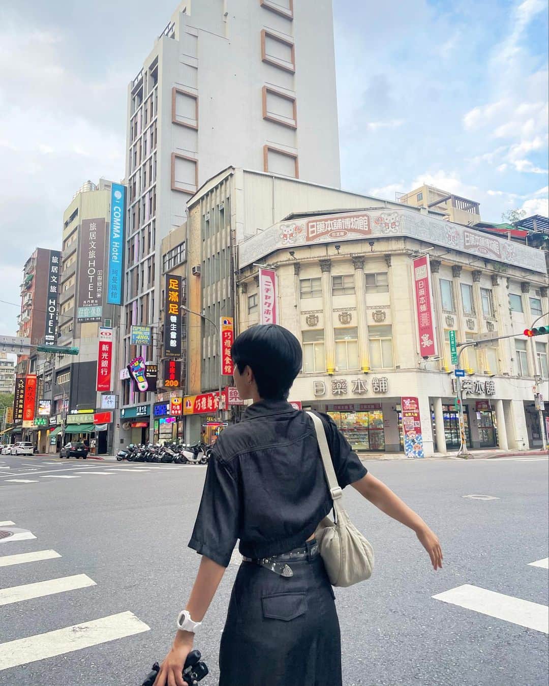 小島はなのインスタグラム：「・ 最近腕時計するのにハマってる🫶🏻 ・ #AMEFURASSHI #小島はな #台湾　#台北」