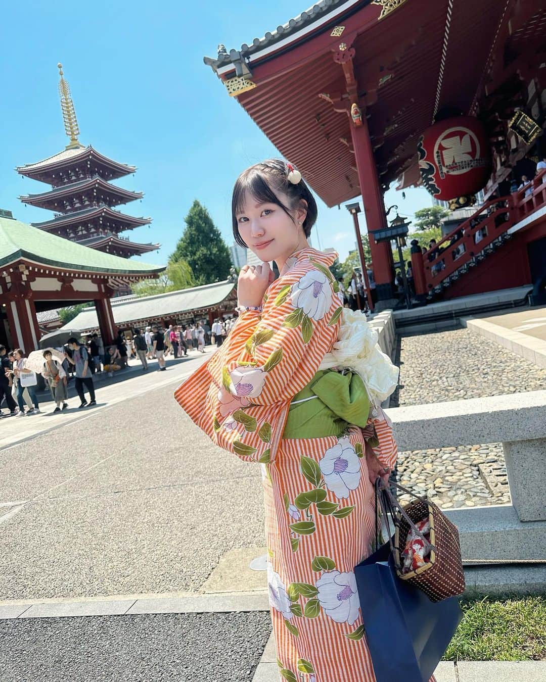 平崎里奈のインスタグラム：「今年は浴衣着れました👘 帯が可愛いの🫶🏻 暑かったけどナインズの浴衣撮影会楽しかったな〜🌻」