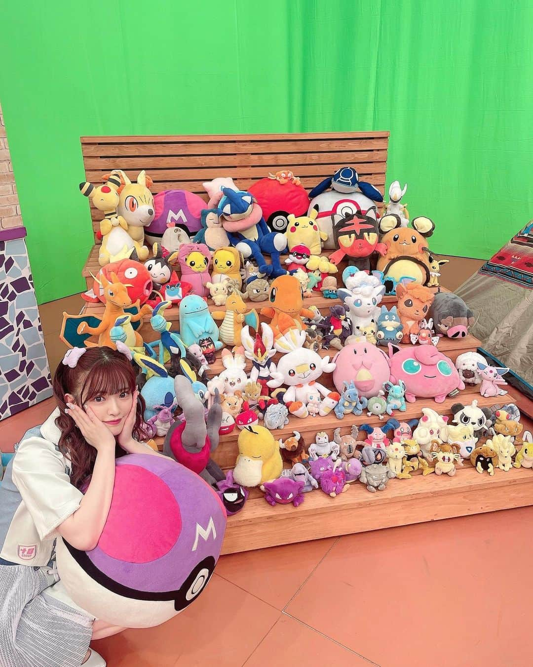 武藤小麟のインスタグラム：「. ｢ポケモンとどこいく！？｣放送 ありがとうございました📺💛  ポケモンSV ダブルバトル ほんとーーっに楽しい😎🎮♡  ポケモンワールドチャンピオンシップス2023も いよいよもうすぐ！！とっても楽しみだぁ⚡️⚡️⚡️   #おりんとポケモン  #ポケどこ #ポケモン #ポケモンsv #ハーフツイン #wcs #pwcs #pokemon #pokémon #hairarrange」