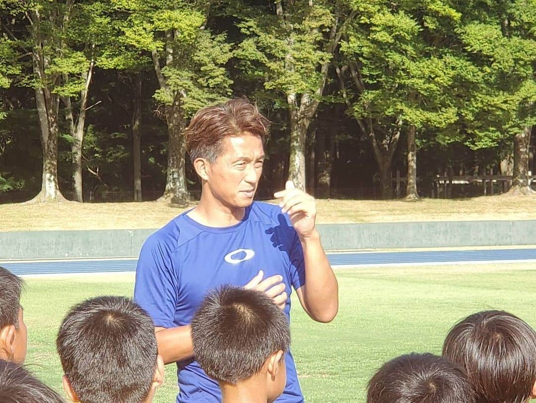 福西崇史さんのインスタグラム写真 - (福西崇史Instagram)「. シンエネ釜本サッカー教室⚽️ in栃木小山✨ . 成岡翔と一緒に たくさんの子供達と触れ合ってきました⚽️ そして、シュート決めました🤣笑 . #シンエネ釜本サッカー教室 #栃木 #小山 #成岡翔 #soccer #考える力 #自分次第」8月6日 20時38分 - takashi_fukunishi