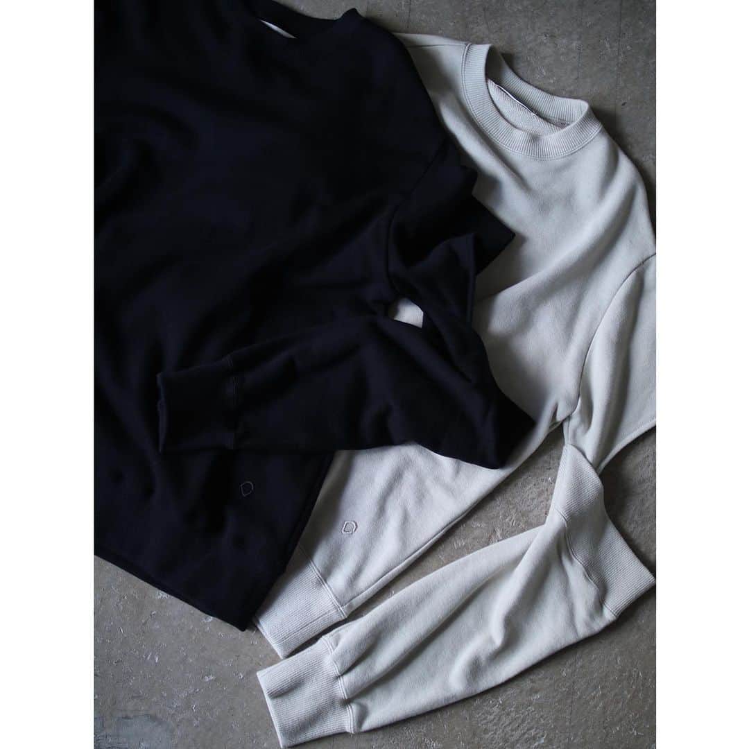 G.V.G.V.のインスタグラム：「SIGNATURE"G"FLEECE PULLOVER  #gvgv」