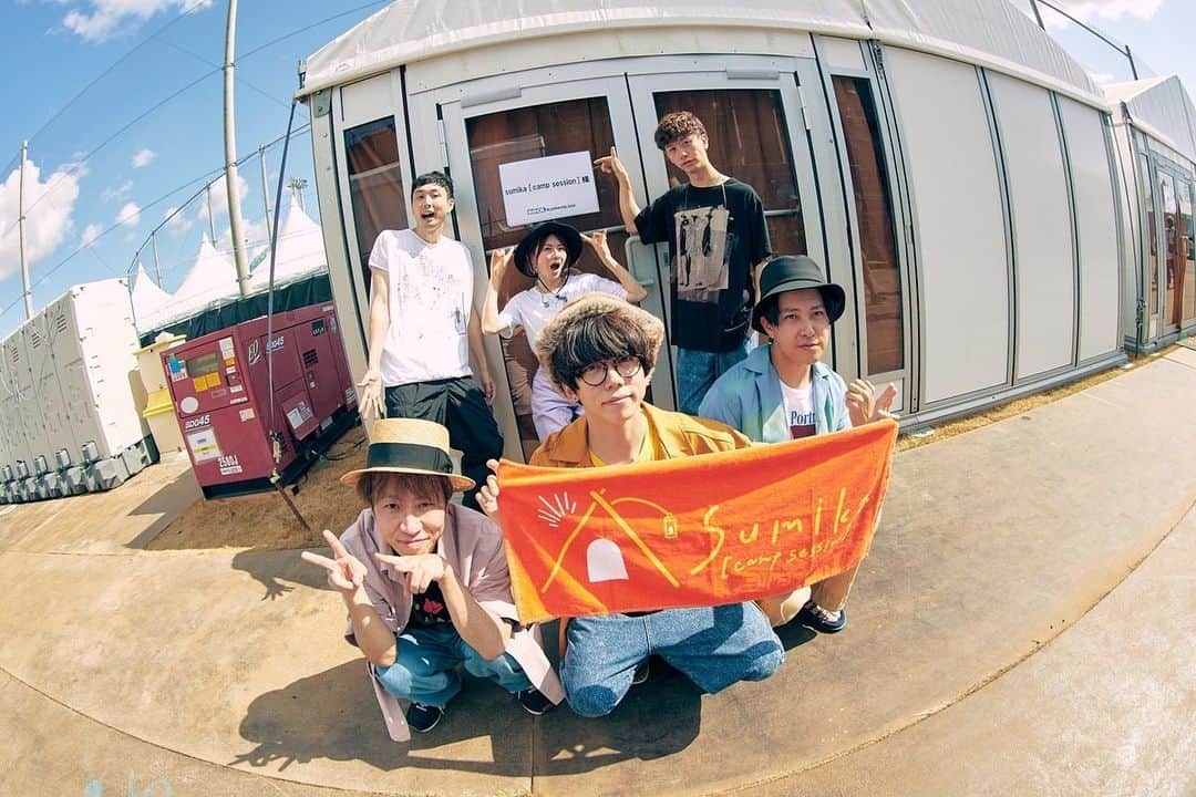 片岡健太のインスタグラム：「¨ROCK IN JAPAN FESTIVAL 2023¨ DAY1  2ステージありがとうございました☺︎  Photo @sotarogoto   #RIJF2023 #sumika #sumika_c #海馬焼き切れた」
