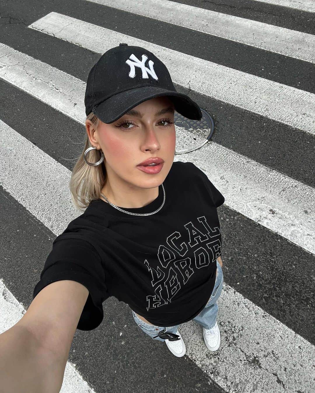 LOCAL HEROESのインスタグラム：「who cares 🗣 / Unisex Black Rhinestones Aura Tee」