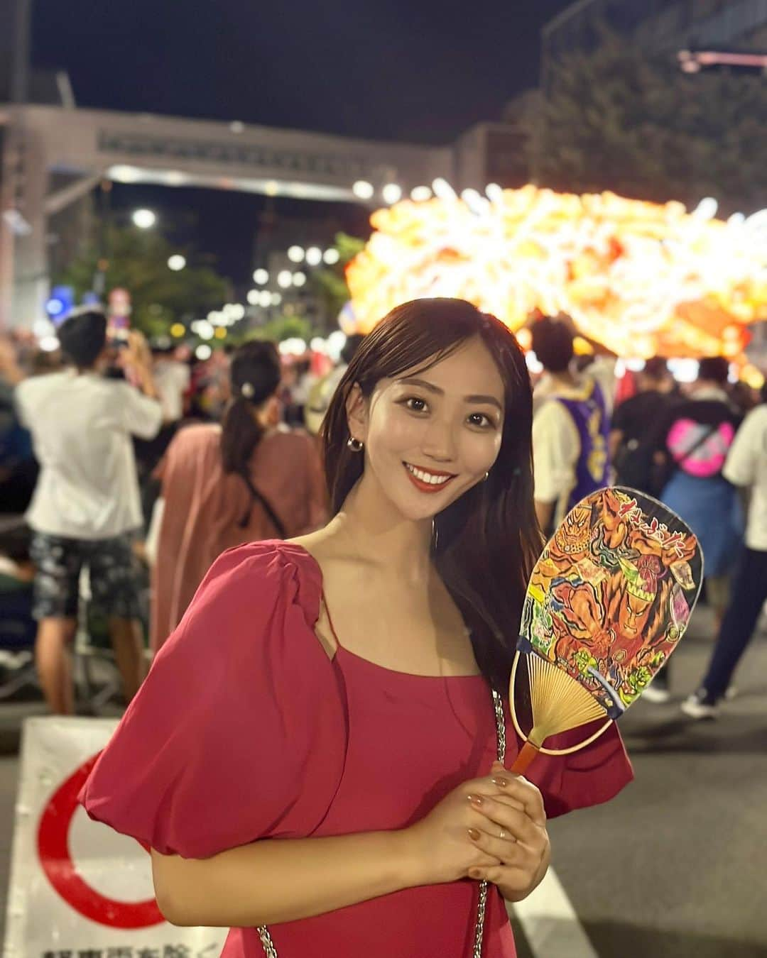 小川奏のインスタグラム：「地元のねぶた祭り🍎  今回の帰省はこのために！  久しぶりのお祭りの雰囲気が最高で、パワー貰えました❤️  #青森 #青森観光 #青森市 #青森ねぶた祭り #ねぶた #ねぶた祭り #青森ねぶた祭り2023#のれそれ青森旅キャンペーン」