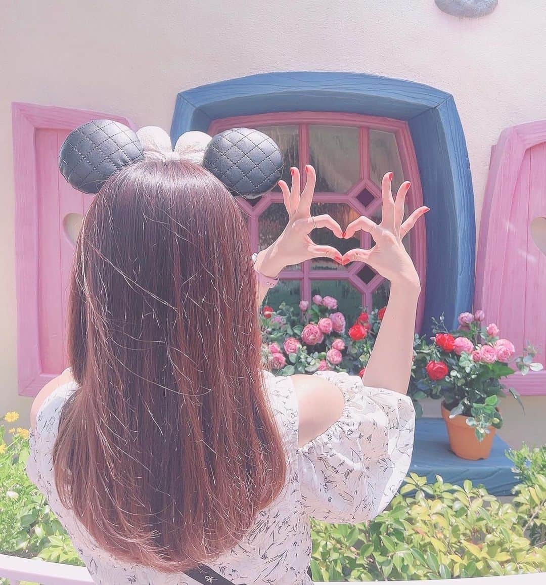 Riicoさんのインスタグラム写真 - (RiicoInstagram)「🐭🖤🎀 ⑤ ミニーちゃん🫶🏻関連、 どこも可愛くてツボ🎀❤️‍🔥 ・ ・ #ディズニーランド #tokyodisneyland  #ディズニー40周年 🎉💜 #バースデーディズニー  #ミニーちゃん」8月6日 21時16分 - riico123ta