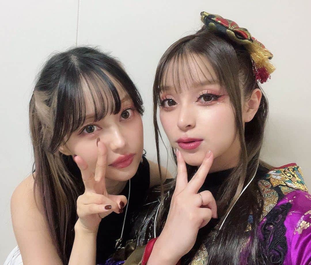 MARiAのインスタグラム：「大好きリサちゃんにも @risa_doll_  ひっさしぶりに会えました☺️😊  少しの時間だったけど 通路でマシンガントークしたww  相変わらず天使👼🏻すぎた✨🥹  今度はゆっくりご飯いこうねぇぇぇん🥹🫶🏻❤️  #関コレ　#関西コレクション　#kansaicollection」