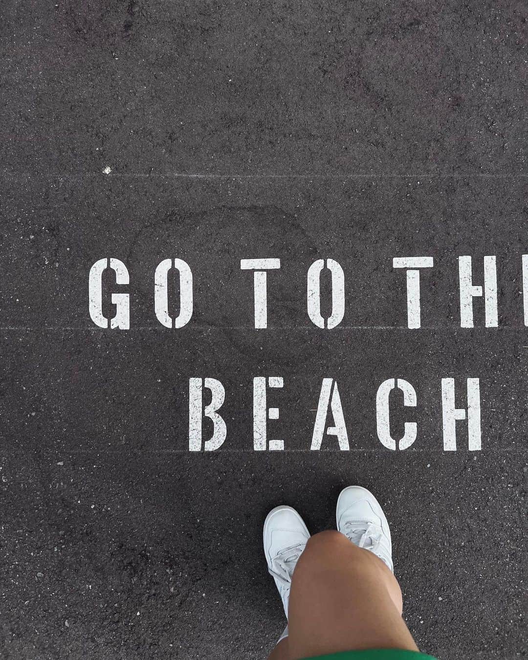 Julia Castroのインスタグラム：「夏…💛 . #summer #memories #sᴜᴍᴍᴇʀᴍᴏᴏᴅ  #gotothebeach  #夏 #記憶 #写真 #思い出 #夏の思い出  #julistagram」