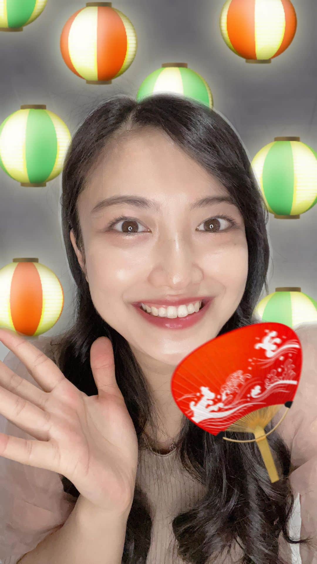 大野真緒のインスタグラム：「EP22 ・最近の出来事 ・夏の思い出🌻 ・夏祭り、花火大会🎆 ・屋台グルメ何が好き？🍧  たくさん皆さんの夏エピソード聞けて嬉しかったです☺️✨ 来週もまたお話聞けるの楽しみにしてます😊今日もご視聴ありがとうございます😌  #maotime」
