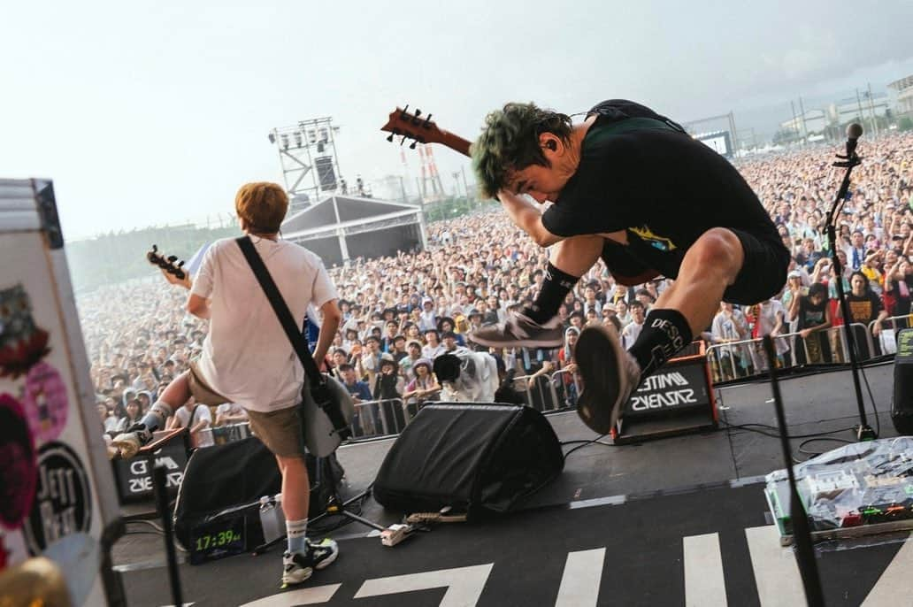 04 Limited Sazabysのインスタグラム：「. 8/6(日) 千葉市蘇我スポーツ公園 『ROCK IN JAPAN FESTIVAL 2023』  📸@takeshiyao」