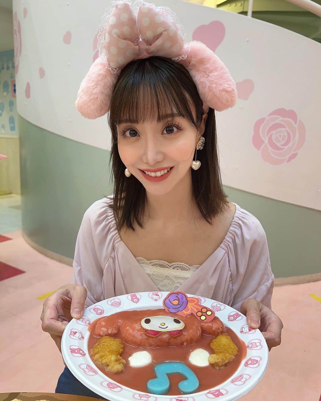 柴田阿弥のインスタグラム：「#マイメロ 🩷🐰  サンリオピューロランドはご飯も可愛かったです💞  ㅤㅤㅤㅤㅤㅤㅤㅤㅤㅤㅤㅤㅤ #サンリオピューロランド #サンリオ #サンリオピューロランドグルメ #sanrio #sanriopuroland #マイメロディ」