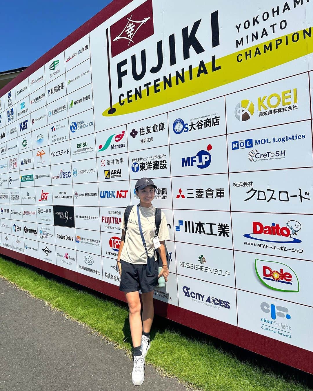 板倉由姫乃のインスタグラム：「久しぶりにゴルフ観戦行ってきた、 横浜みなとチャンピオンシップ😊 娘も楽しかったみたい✨⛳️ にしても、暑かったー🌞 . . . #横浜みなとチャンピオンシップ #ゴルフ #ゴルファー #ゴルフ観戦」
