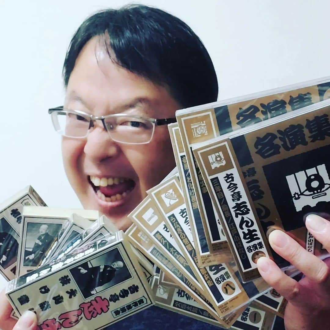 粉川真一のインスタグラム：「アタシも志ん生を大量保有していますが、VIVANTのハッカーじゃぁございません。  #日曜劇場vivant  #VIVANT #VIVANT第４話 #古今亭志ん生」
