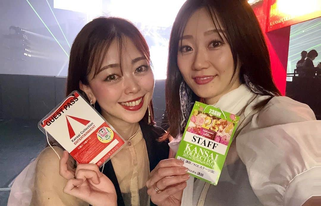 さきえさんのインスタグラム写真 - (さきえInstagram)「. 講師をしていて 私が1番嬉しい事は、 仕事現場で、生徒ちゃん達と会えること。  今日も感無量。 関係者の皆さま ありがとうございました。 そして引き続き、 KCEステージ監修講師の大役を頂き、 前回のともえ講師( @__ponpokopon_ ) 今回引き受けてくれたshizuka講師(@shizuka_y_ ) ありがとうございました✨🥹  そして、 めちゃくちゃお久しぶりにお会いできた 関西コレクションヘアメイク監修統括 大好きエミリーさん(@emilynanoda )♡ 今日もやっぱりらぶです♡  今後ともよろしくお願い致します🫡✨  . #関西コレクション #関西コレクションエンターテイメント #kce #ウォーキング講師 #casting」8月6日 22時22分 - sakie110