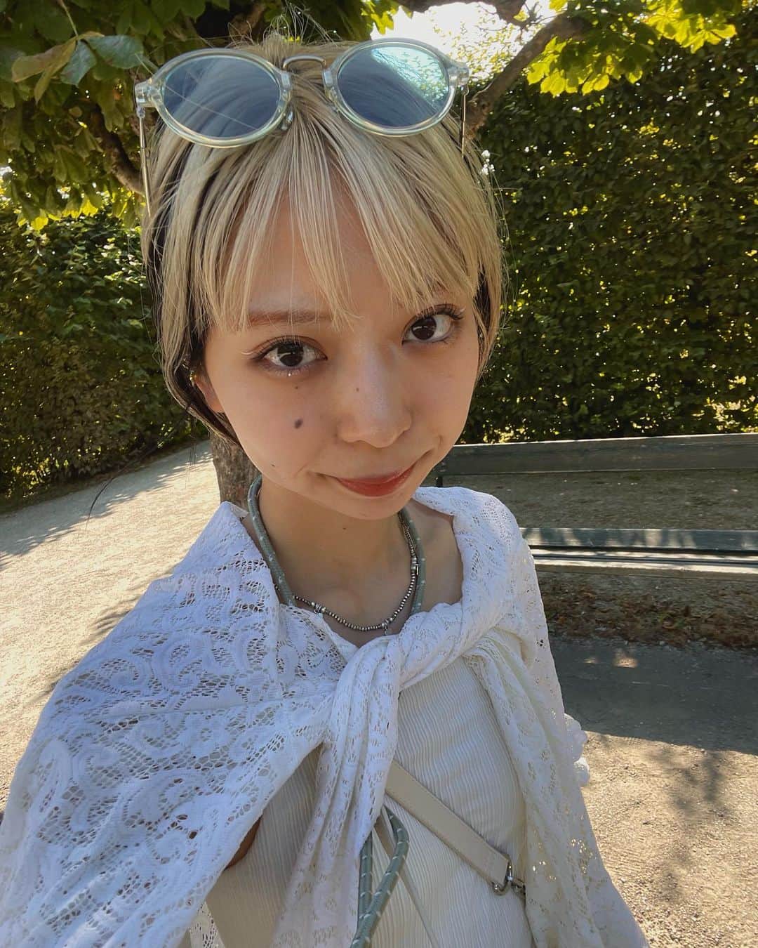 竹内アンナのインスタグラム：「🕶️☀️」