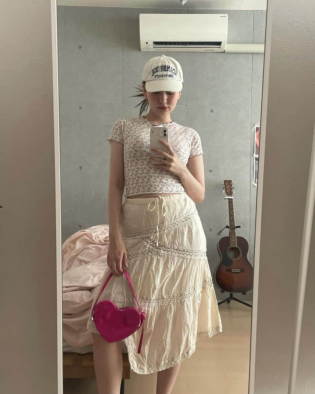 加藤愛里クリスティーナのインスタグラム：「Toooooo hot these days🥵💗  1 today’s ootd 2 today with🙎🏼‍♂️ 3 me lol 4 make up 5 white ootd  6 my work note(カメラ目線しんど) 7 bought 🎀 when was 14years old 8 @tina_jojun 2023 AW  9 shooting day for Tina!! new shoes」