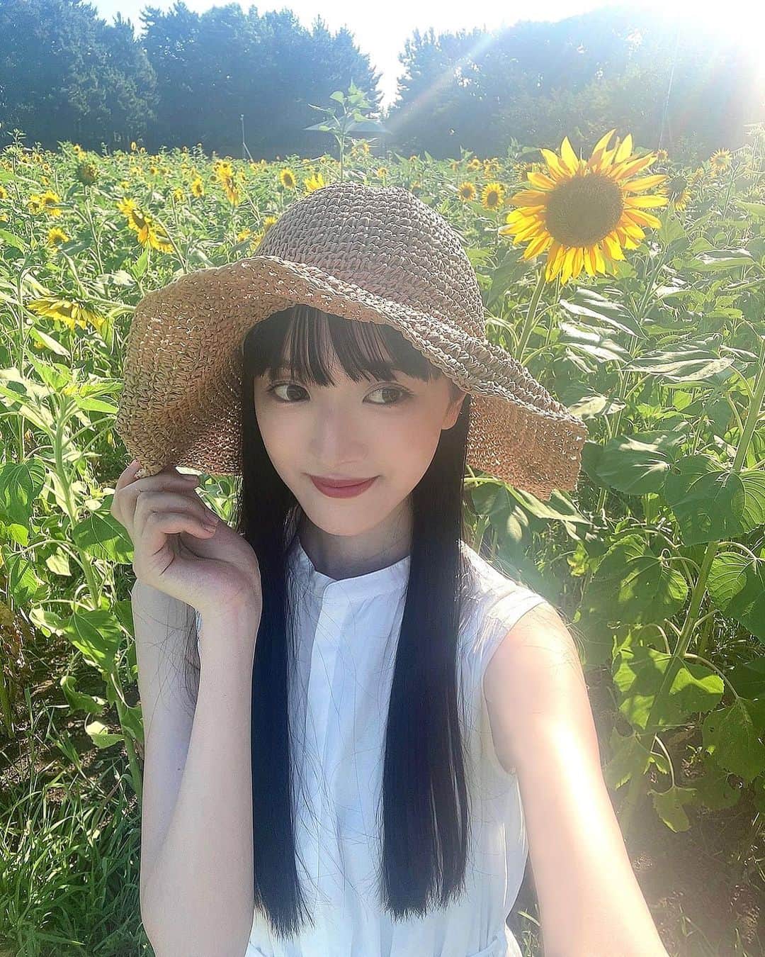 桃さんのインスタグラム写真 - (桃Instagram)「🌻  麦わら帽子かわいい〜👒」8月6日 22時28分 - momo.1121_