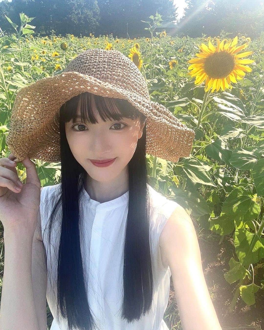 桃さんのインスタグラム写真 - (桃Instagram)「🌻  麦わら帽子かわいい〜👒」8月6日 22時28分 - momo.1121_