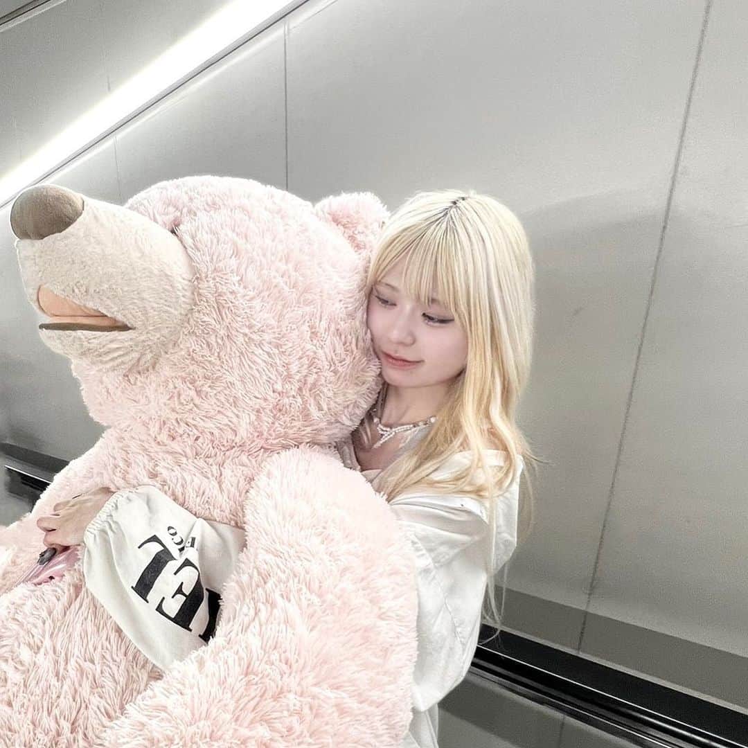 謝花南のインスタグラム：「ぴゆくかえた🎀💗」