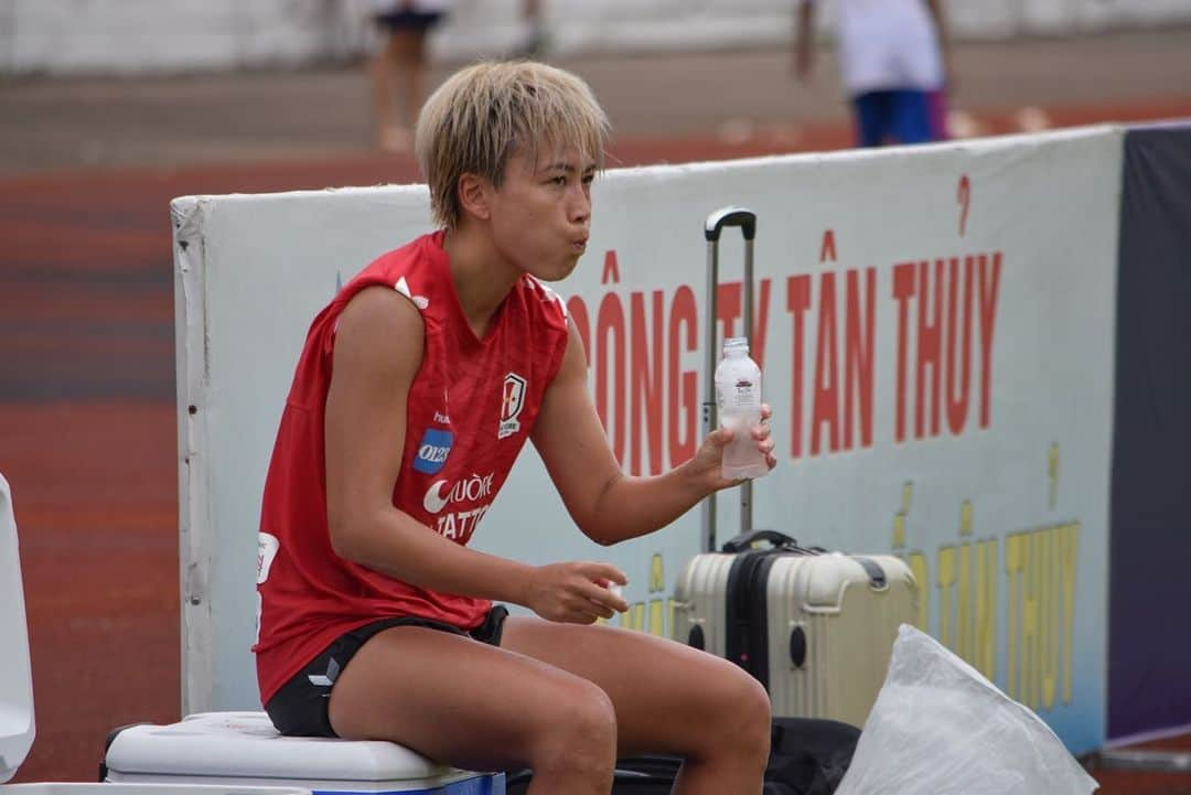 山本摩也のインスタグラム：「. ⁡ Vietnam 🥵 ⁡ #pretemporada  #futbol」