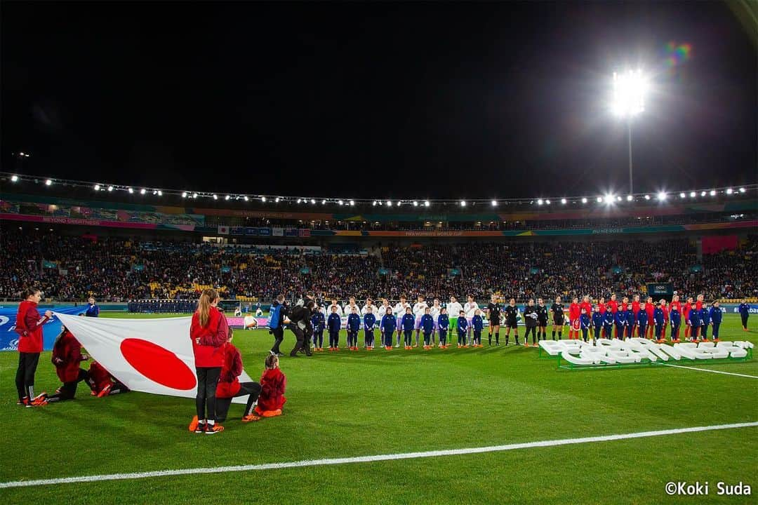 サッカーキングさんのインスタグラム写真 - (サッカーキングInstagram)「🇯🇵ラウンド16 突破🇯🇵 女子W杯2023でなでしこジャパンはラウンド16でノルウェー代表と対戦し3-1で快勝しました！ 準々決勝の相手はFIFAランキング3位のスウェーデンです🇸🇪 ⁡ 📷Photo by @nevillejoker ⁡ #サッカーキング #サッカー #soccer #football #⚽️ #なでしこジャパン #nadeshiko #daihyo #なでしこ #サッカー女子日本代表 #女子サッカー #WEリーグ #女子W杯2023 #サッカー女子ワールドカップ #fifawwc」8月6日 23時00分 - soccerkingjp